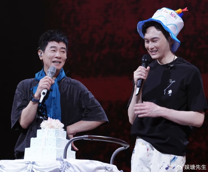 《张智霖55岁生日排面拉满!郭富城,陈小春现场庆生,港圈神仙友谊太好》配图 2 《张智霖55岁生日排面拉满!郭富城,陈小春现场庆生,港圈神仙友谊太好》配图 2