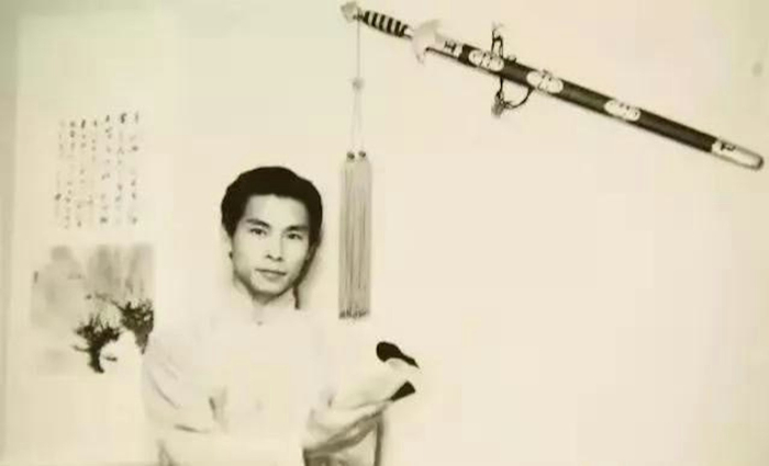 《94岁刘兆铭离世众名人哀悼,霍启刚称心里难平复,吴镇宇无法接受》配图 2 《94岁刘兆铭离世众名人哀悼,霍启刚称心里难平复,吴镇宇无法接受》配图 2
