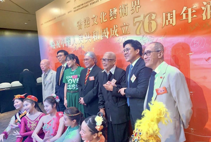 《94岁刘兆铭离世众名人哀悼,霍启刚称心里难平复,吴镇宇无法接受》配图 9 《94岁刘兆铭离世众名人哀悼,霍启刚称心里难平复,吴镇宇无法接受》配图 9