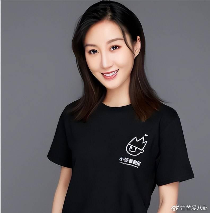 《一毕业就嫁知名大导演,26岁便儿女双全,如今36岁不拍戏当富太太》配图 15 《一毕业就嫁知名大导演,26岁便儿女双全,如今36岁不拍戏当富太太》配图 15