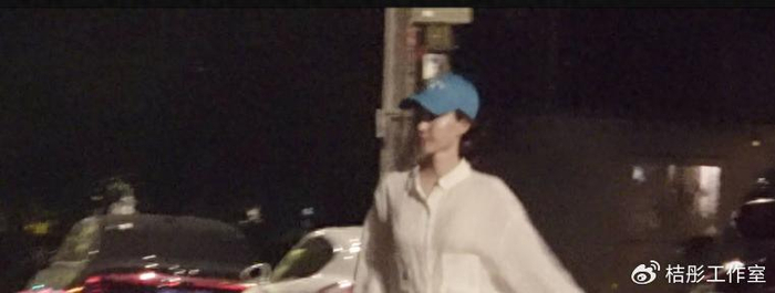《王丽坤参加朋友聚餐, 素颜出镜,状态良好!》配图 1 《王丽坤参加朋友聚餐, 素颜出镜,状态良好!》配图 1