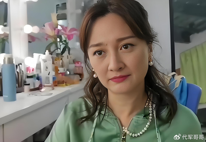 《52岁虞梦近况曝光!9岁当上童星,低调嫁圈外丈夫,婚姻生活幸福美满》配图 5 《52岁虞梦近况曝光!9岁当上童星,低调嫁圈外丈夫,婚姻生活幸福美满》配图 5