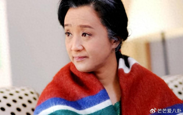 《老戏骨杨昆:因4.5万物业费被告,无儿无女每月工资仅有2500元》配图 1 《老戏骨杨昆:因4.5万物业费被告,无儿无女每月工资仅有2500元》配图 1