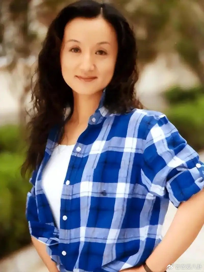 《老戏骨杨昆:因4.5万物业费被告,无儿无女每月工资仅有2500元》配图 5 《老戏骨杨昆:因4.5万物业费被告,无儿无女每月工资仅有2500元》配图 5