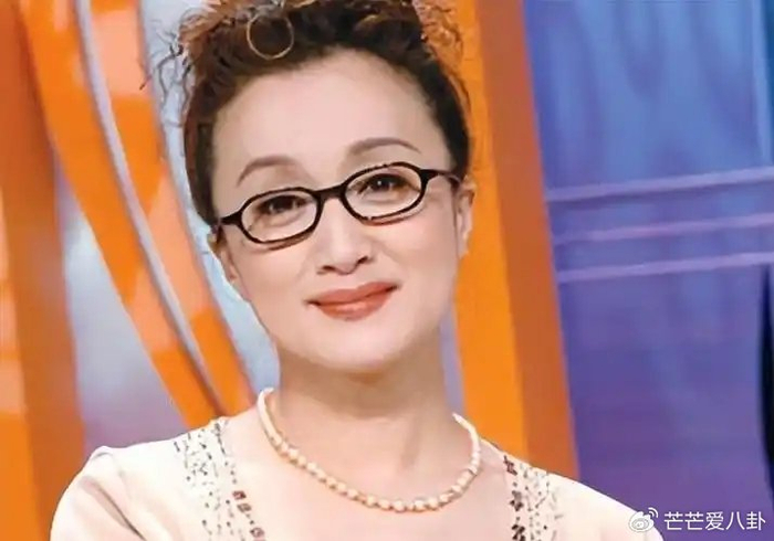 《老戏骨杨昆:因4.5万物业费被告,无儿无女每月工资仅有2500元》配图 20 《老戏骨杨昆:因4.5万物业费被告,无儿无女每月工资仅有2500元》配图 20