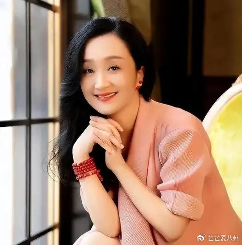 《老戏骨杨昆:因4.5万物业费被告,无儿无女每月工资仅有2500元》配图 28 《老戏骨杨昆:因4.5万物业费被告,无儿无女每月工资仅有2500元》配图 28