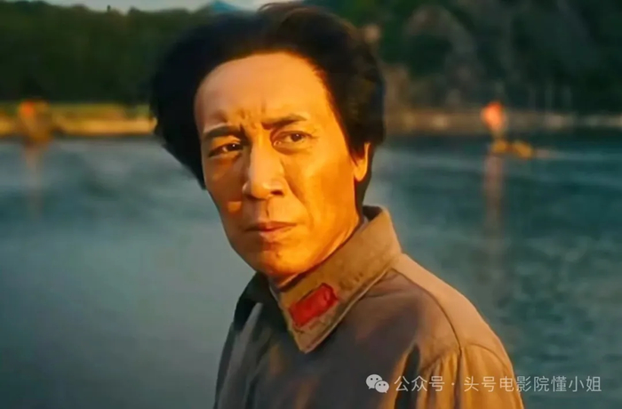 《于和伟首演毛泽东,能超越唐国强吗?减重15斤,领衔央视年度大戏》配图 25 《于和伟首演毛泽东,能超越唐国强吗?减重15斤,领衔央视年度大戏》配图 25