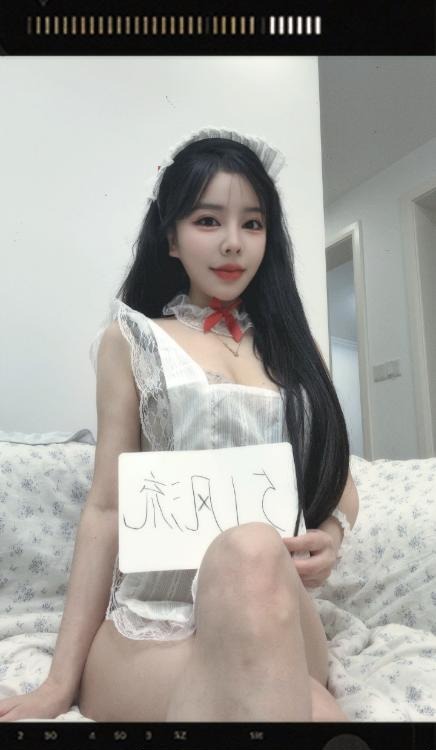 《年轻骚妇小可可》配图 1