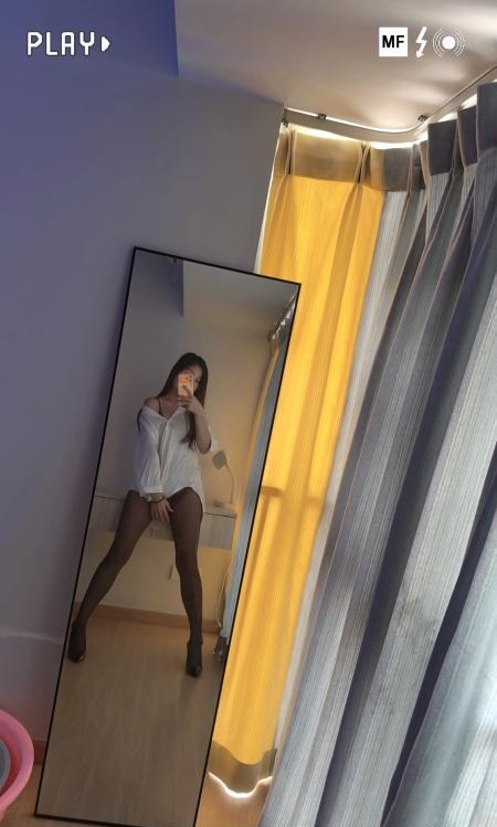 《长腿骚女桃桃》配图 2 《长腿骚女桃桃》配图 2