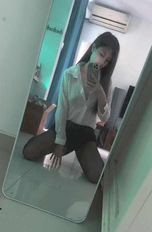 《长腿骚女桃桃》配图 3 《长腿骚女桃桃》配图 3