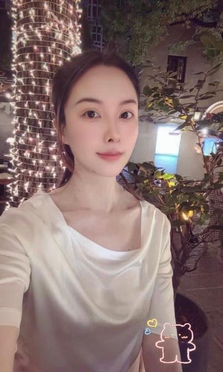 《服务系朱莉老师》配图 4 《服务系朱莉老师》配图 4