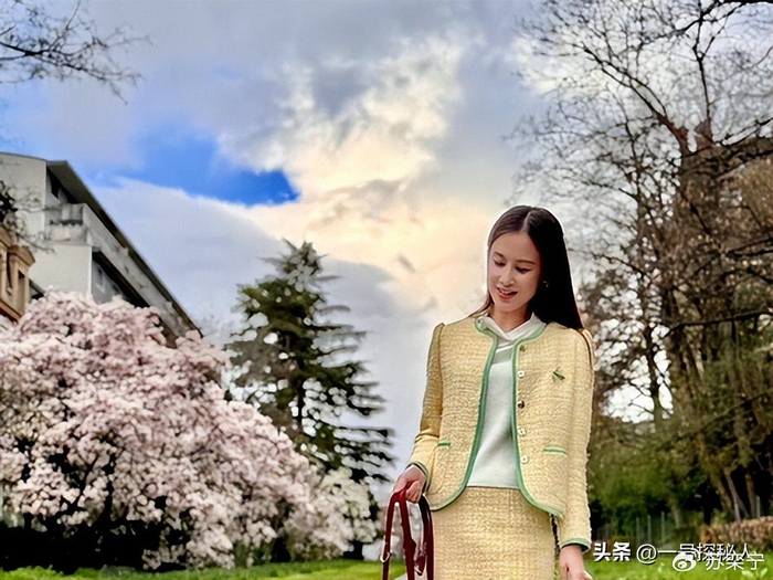 《新欢不保?杨子家族被曝丑闻,和黄圣依离婚真实目的恐藏不住了》配图 35 《新欢不保?杨子家族被曝丑闻,和黄圣依离婚真实目的恐藏不住了》配图 35