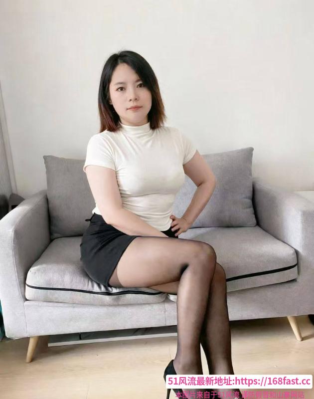 《丰满口爆熟女》配图 1