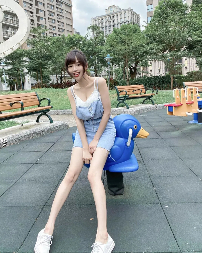 《可纯可欲娃娃脸！158cm童颜配34E沙漏，琵琶女神的反差美学暴击！》配图 14