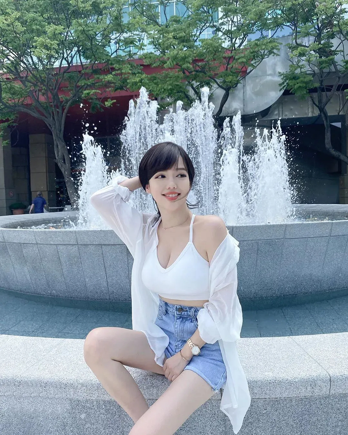 《可纯可欲娃娃脸！158cm童颜配34E沙漏，琵琶女神的反差美学暴击！》配图 21