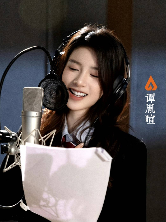 《谭胤暄《奋斗吧人生》解锁演员新可能 “有劲儿”小花实力出圈》配图 3 《谭胤暄《奋斗吧人生》解锁演员新可能 “有劲儿”小花实力出圈》配图 3