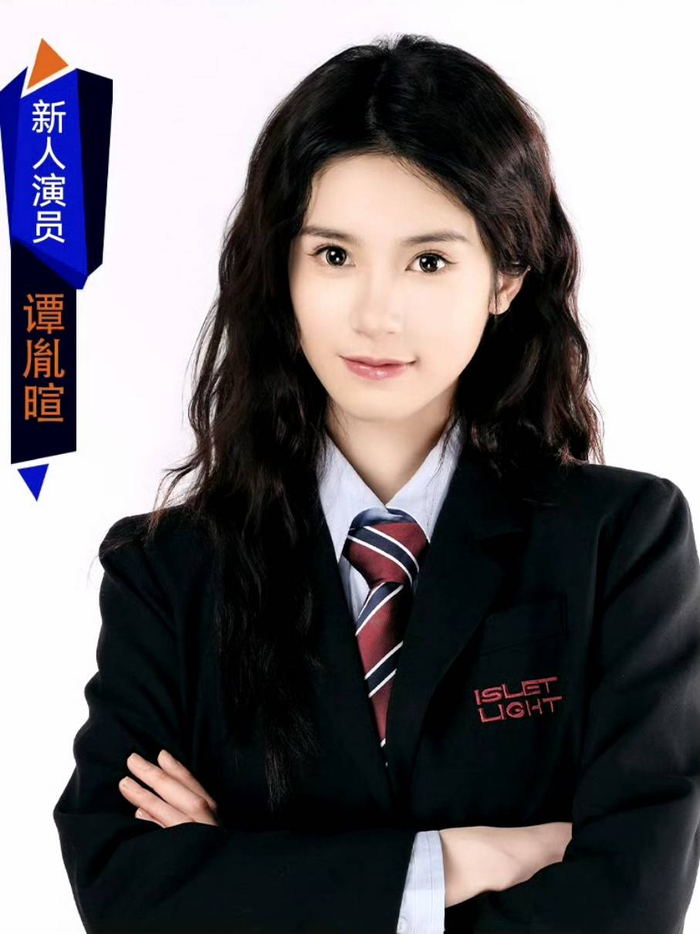 《谭胤暄《奋斗吧人生》解锁演员新可能 “有劲儿”小花实力出圈》配图 4 《谭胤暄《奋斗吧人生》解锁演员新可能 “有劲儿”小花实力出圈》配图 4