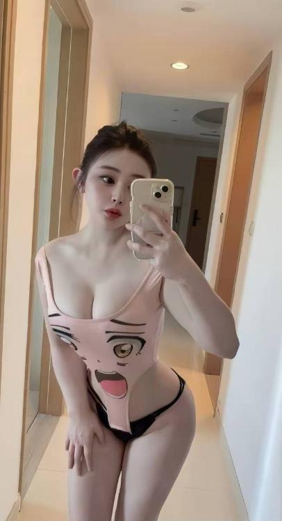 《黄岛性感大胸妹子》配图 1