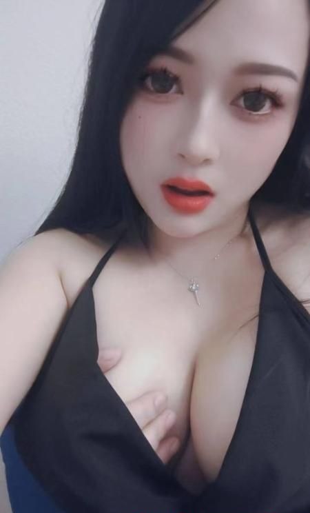 《波霸菜姐姐》配图 3 《波霸菜姐姐》配图 3