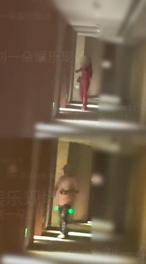 《曝包贝尔出轨,登上热搜!》配图 6 《曝包贝尔出轨,登上热搜!》配图 6