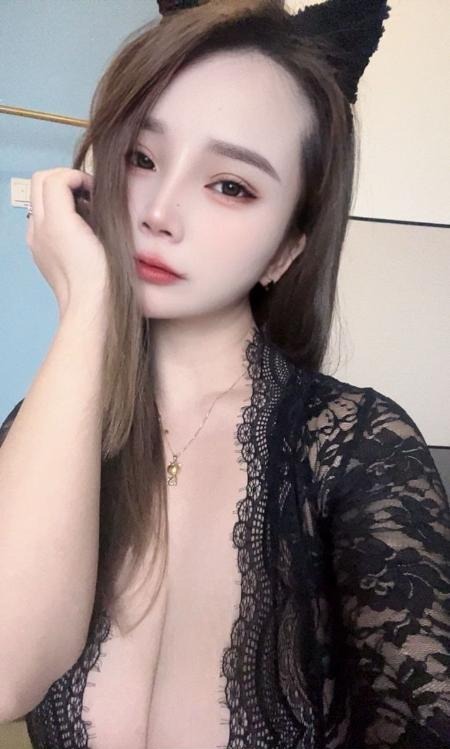 《徐汇大奶巨乳佳慧》配图 4 《徐汇大奶巨乳佳慧》配图 4