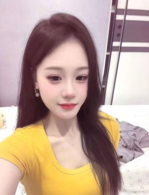 《萧山深喉女神》配图 2