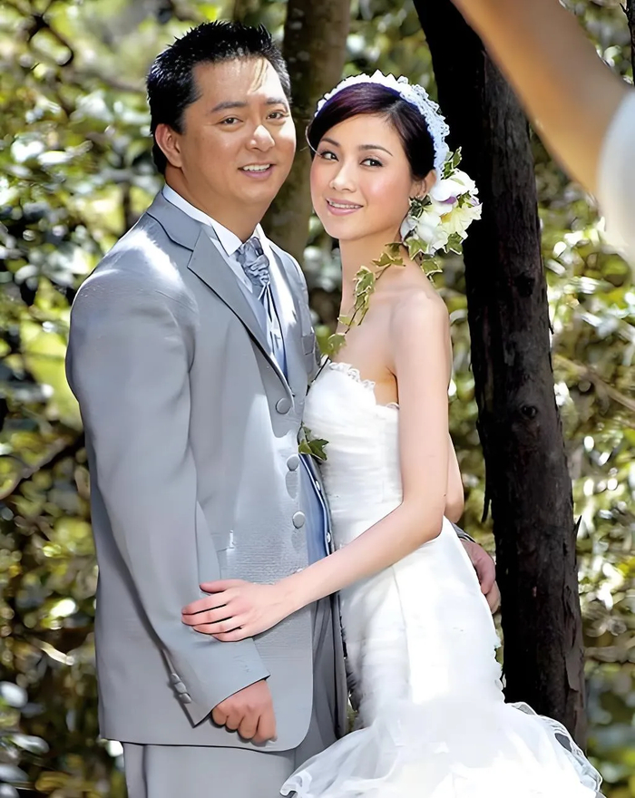 《53岁港姐谭小环近况曝光!嫁给蔡强荣生下2个孩子,如今全家移民买鱼》配图 3 《53岁港姐谭小环近况曝光!嫁给蔡强荣生下2个孩子,如今全家移民买鱼》配图 3