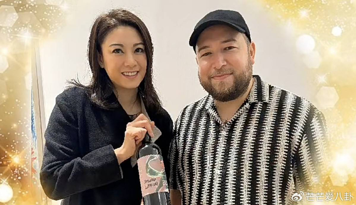 《香港知名女星传恋70岁百亿富商,街头却背普通帆布袋,打扮朴素》配图 7 《香港知名女星传恋70岁百亿富商,街头却背普通帆布袋,打扮朴素》配图 7