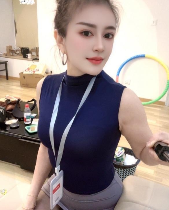 《昆山性感御姐》配图 1 《昆山性感御姐》配图 1
