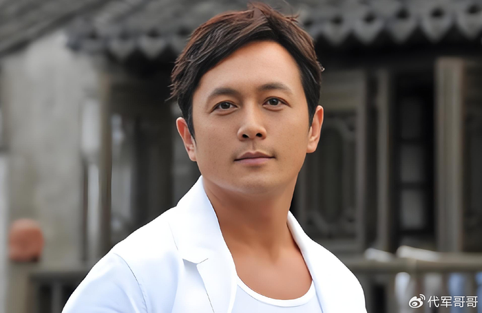 《赵擎:从孤儿到实力派演员,却被妻子卷跑财产,6个孩子都非亲生》配图 2 《赵擎:从孤儿到实力派演员,却被妻子卷跑财产,6个孩子都非亲生》配图 2