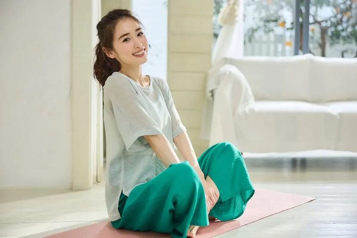 《真人版娜美,81-57-83三围!动漫级黄金腰臀美感,美貌专一双在线》配图 10 《真人版娜美,81-57-83三围!动漫级黄金腰臀美感,美貌专一双在线》配图 10