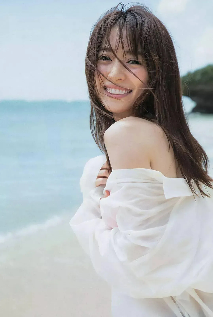 《真人版娜美,81-57-83三围!动漫级黄金腰臀美感,美貌专一双在线》配图 11 《真人版娜美,81-57-83三围!动漫级黄金腰臀美感,美貌专一双在线》配图 11