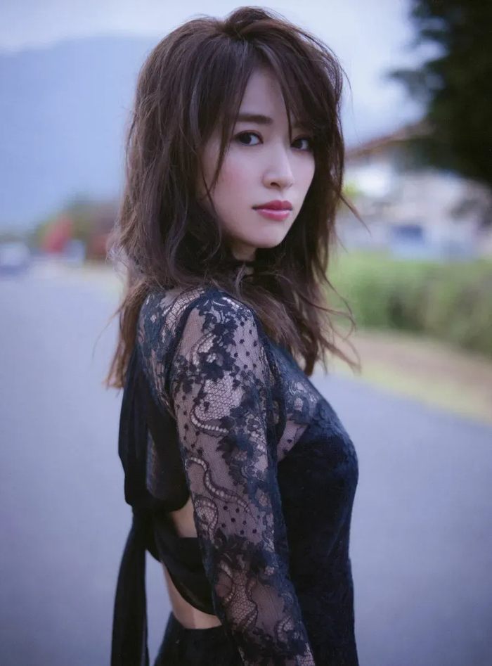 《真人版娜美,81-57-83三围!动漫级黄金腰臀美感,美貌专一双在线》配图 22 《真人版娜美,81-57-83三围!动漫级黄金腰臀美感,美貌专一双在线》配图 22