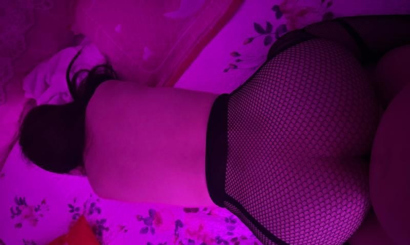 《后入肥臀妃妃》配图 4