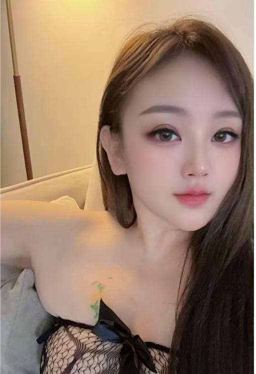 《肤白貌美小甜甜》配图 4 《肤白貌美小甜甜》配图 4
