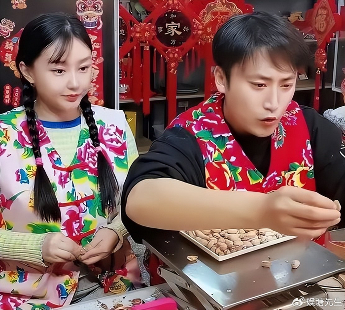 《他是赵本山最有钱的徒弟,被曝住5000平豪宅,平时能把金条当盆栽》配图 23 《他是赵本山最有钱的徒弟,被曝住5000平豪宅,平时能把金条当盆栽》配图 23