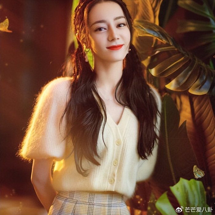 《恋情瓜再升级!狗仔曝迪丽热巴陈飞宇要见家长,陈红夫妻态度难猜》配图 13 《恋情瓜再升级!狗仔曝迪丽热巴陈飞宇要见家长,陈红夫妻态度难猜》配图 13