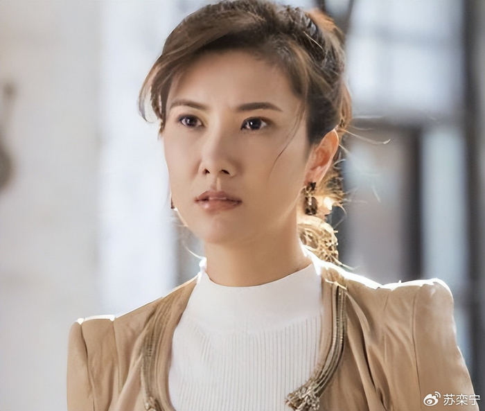 《当年她因败坏印小天而走红,得以嫁给大导演,多年过去现状如何?》配图 18 《当年她因败坏印小天而走红,得以嫁给大导演,多年过去现状如何?》配图 18