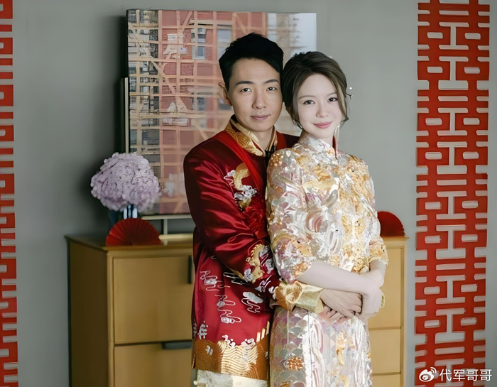 《32岁曾乐彤近况曝光!告别与游学修的青涩恋情,嫁给音乐人很幸福》配图 6 《32岁曾乐彤近况曝光!告别与游学修的青涩恋情,嫁给音乐人很幸福》配图 6