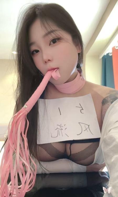 《微胖喷水大胸妹妹》配图 2 《微胖喷水大胸妹妹》配图 2