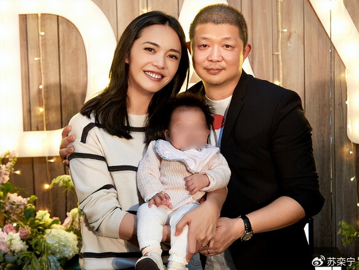 《姚晨官宣离婚不到24小时,唐一菲当年那口气终于顺了》配图 13 《姚晨官宣离婚不到24小时,唐一菲当年那口气终于顺了》配图 13