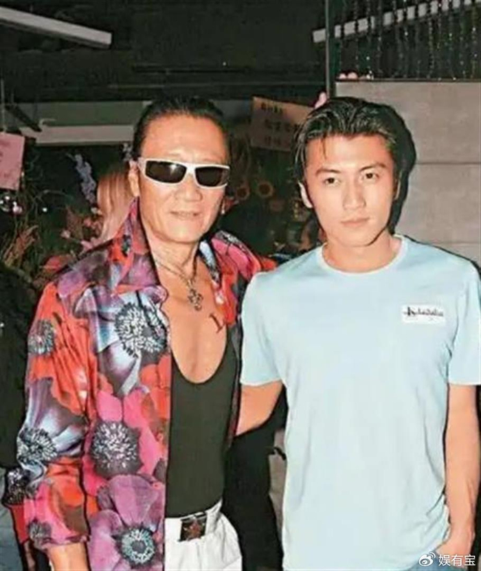 《谢贤遗嘱没写王菲名字,网友说他根本不认这个儿媳》配图 12 《谢贤遗嘱没写王菲名字,网友说他根本不认这个儿媳》配图 12