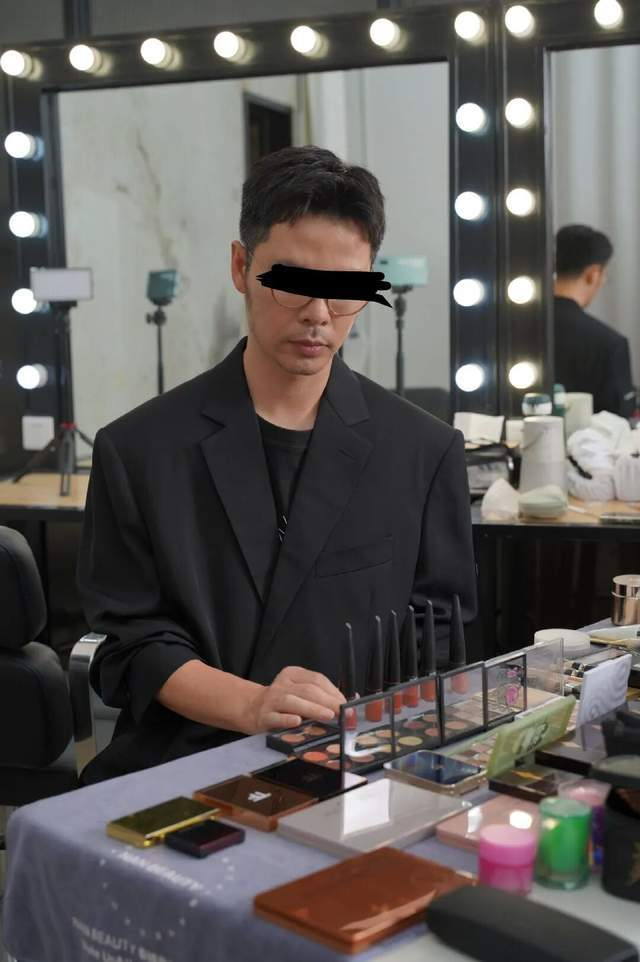 《明星化妆师“春楠”、初代网红“温婉”偷逃税被罚,但官方没点名?》配图 17 《明星化妆师“春楠”、初代网红“温婉”偷逃税被罚,但官方没点名?》配图 17