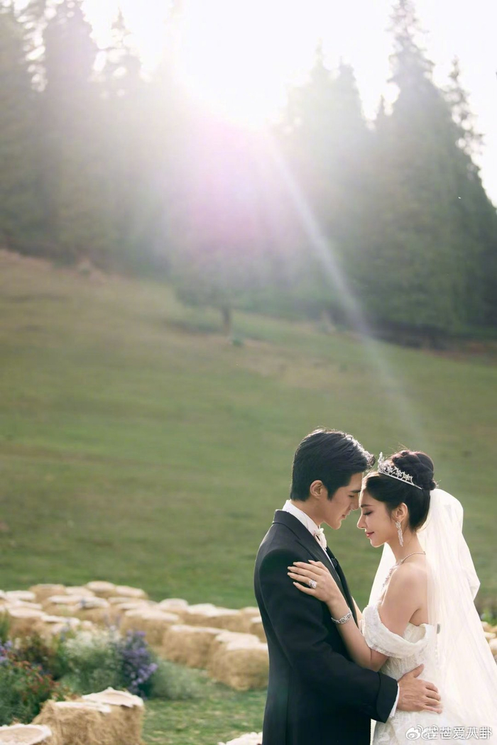 《马天宇晒九宫格送新婚祝福 千里赴约见证老友新疆草原婚礼》配图 3 《马天宇晒九宫格送新婚祝福 千里赴约见证老友新疆草原婚礼》配图 3