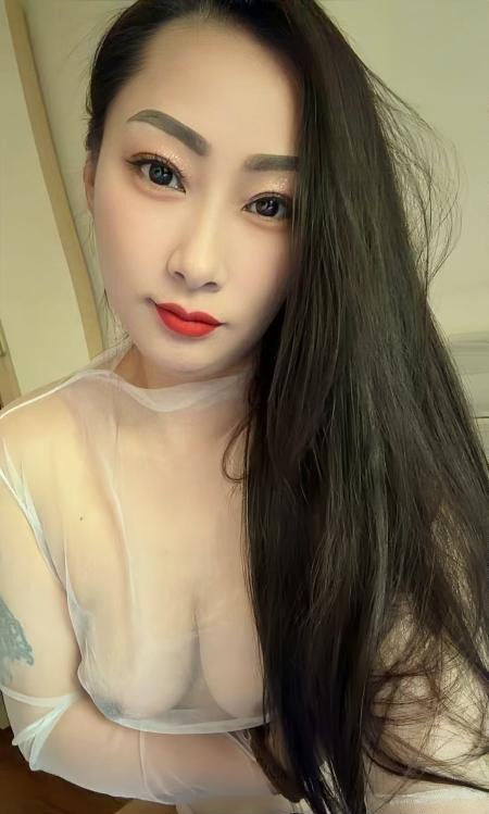 《居家服务型小骚妇》配图 1 《居家服务型小骚妇》配图 1