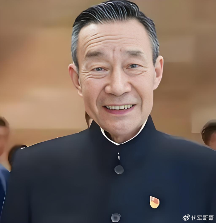 《72岁李雪健近况曝光!娶于海丹育有一子,如今抗癌26年仍坚守片场》配图 1 《72岁李雪健近况曝光!娶于海丹育有一子,如今抗癌26年仍坚守片场》配图 1