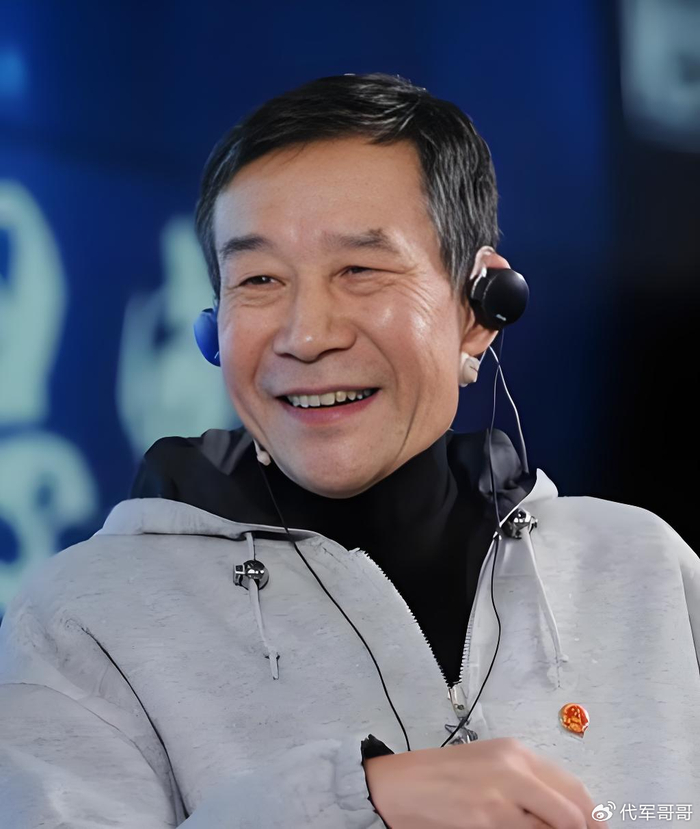 《72岁李雪健近况曝光!娶于海丹育有一子,如今抗癌26年仍坚守片场》配图 3 《72岁李雪健近况曝光!娶于海丹育有一子,如今抗癌26年仍坚守片场》配图 3