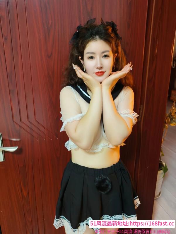 《浦东大屁股骚女沐沐》配图 1 《浦东大屁股骚女沐沐》配图 1