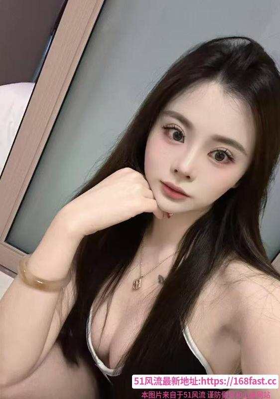 《罗湖前凸后翘妹子》配图 2 《罗湖前凸后翘妹子》配图 2
