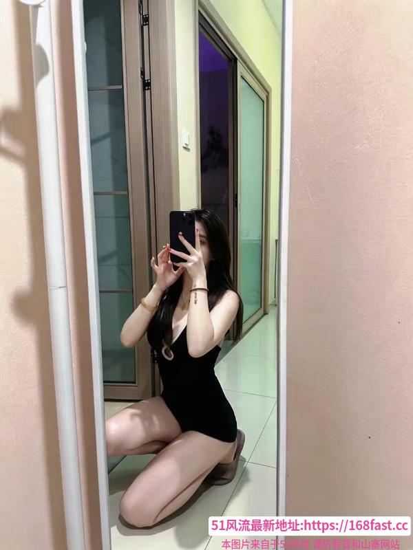 《罗湖前凸后翘妹子》配图 4 《罗湖前凸后翘妹子》配图 4